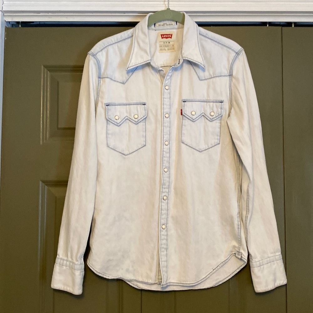 Levi’s snap up denim top